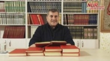 Başta Efendimiz (asm) olmak üzere, ahbabımız kabrin arka tarafındadır!